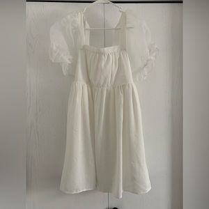 Brides!!! Poof Sleeve White Dress